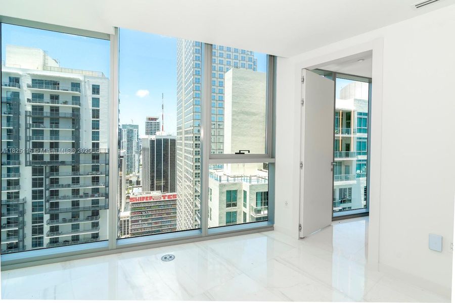 Image 35 of a home in Aston Martin Residences.