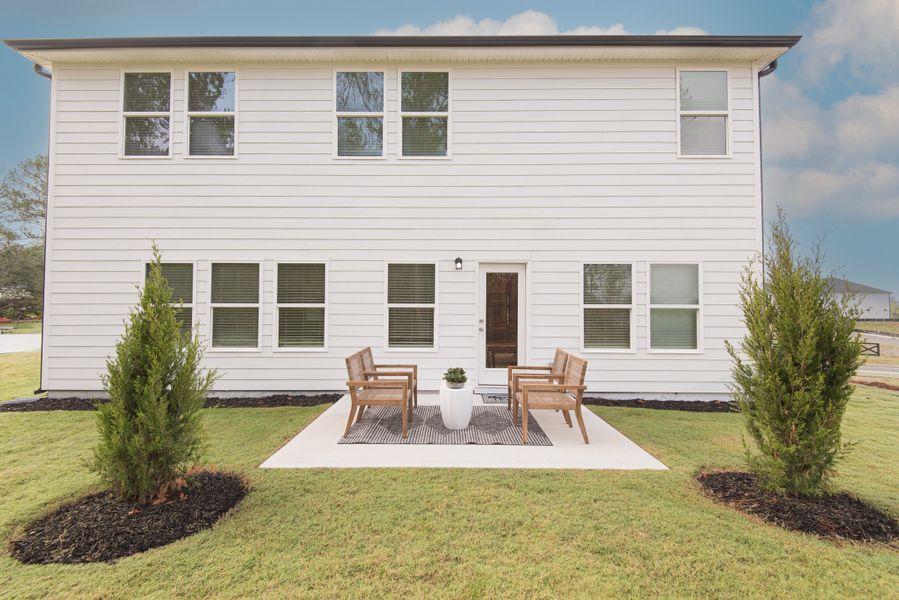 Exterior details and patio area of a home in Harmony Manor, Fairburn (Image 2).