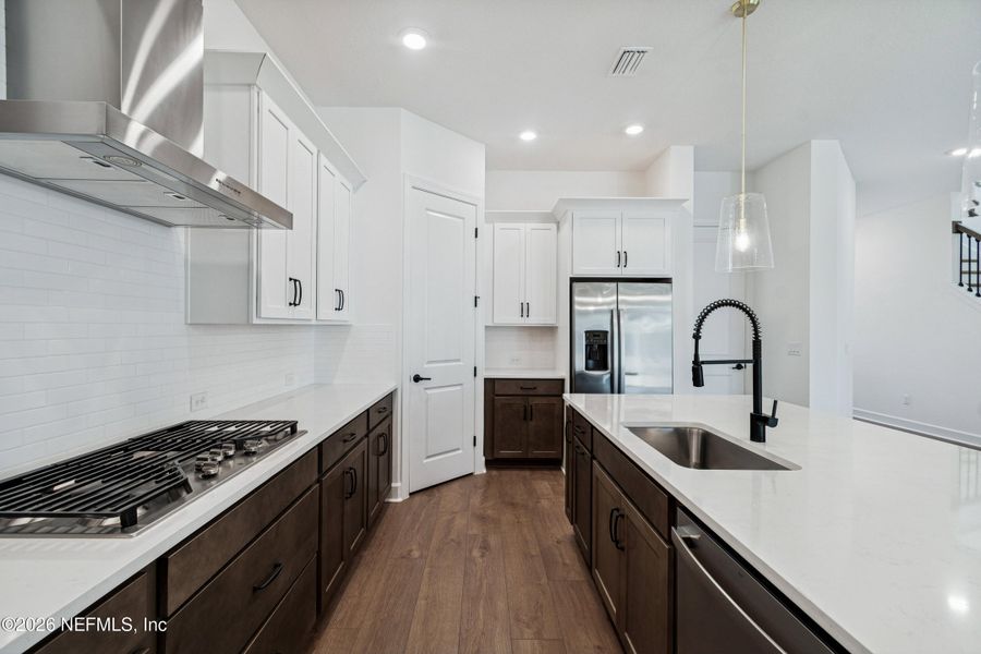 Furnished interior view inside a new home in Granville at eTown 38', Jacksonville (Image 5). Furnished interior view inside a new home in Granville at eTown 38', Jacksonville (Image 5).