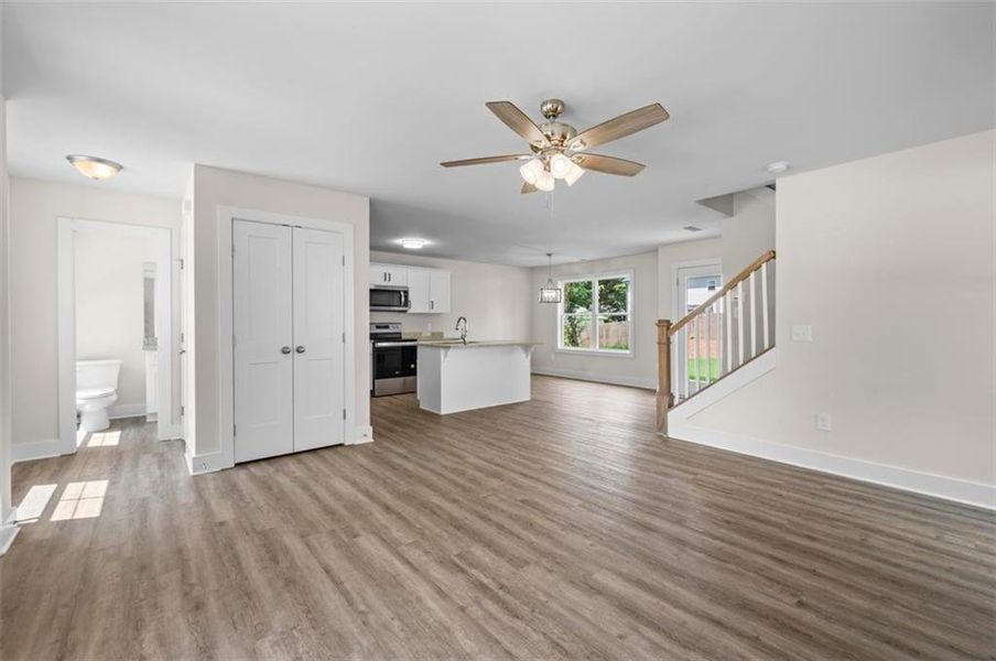 Spacious, unfurnished interior of a new home in , Gainesville (Image 3).