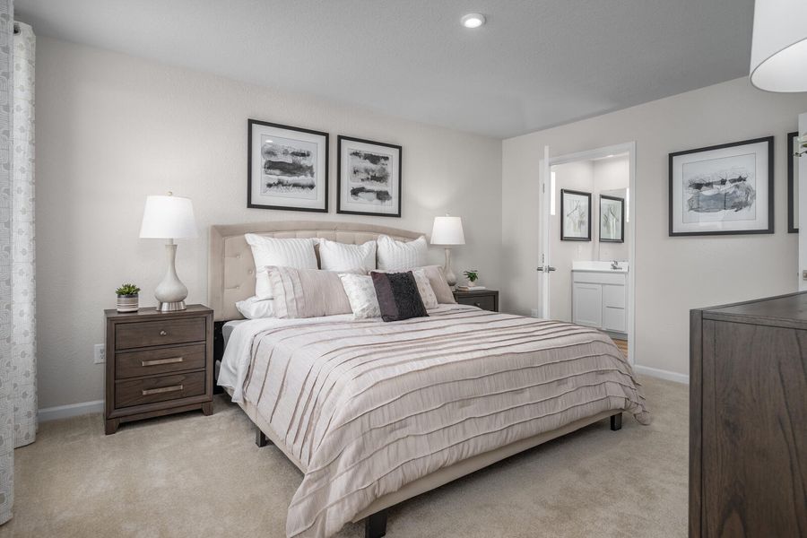 Furnished interior view inside a new home in Somerset, Santee (Image 11).