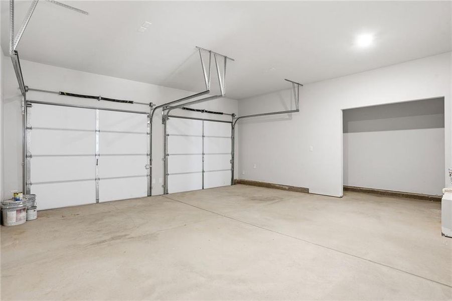 Spacious, unfurnished interior of a new home in Conner Springs, Social Circle (Image 19).