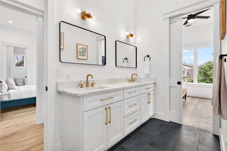 Furnished interior view inside a new home in , Dallas (Image 22).