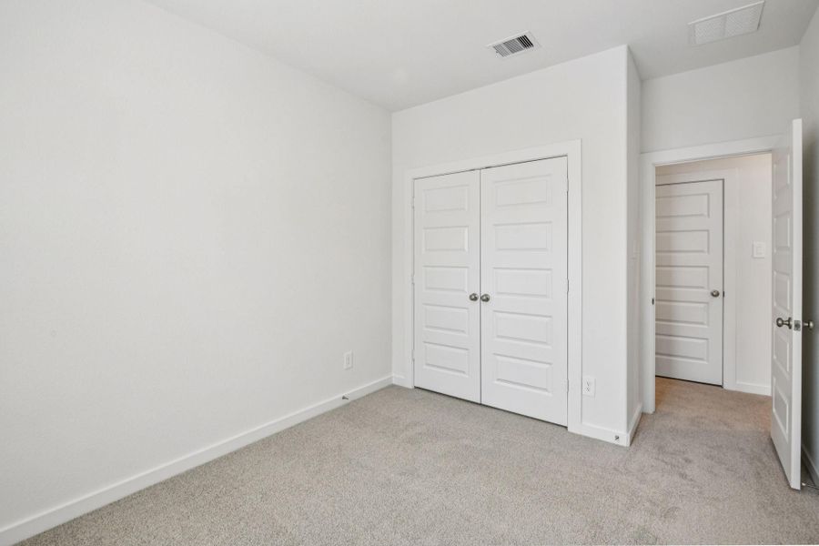 Spacious, unfurnished interior of a new home in Spring Brook Village - City Series, Houston (Image 39). Spacious, unfurnished interior of a new home in Spring Brook Village - City Series, Houston (Image 39).