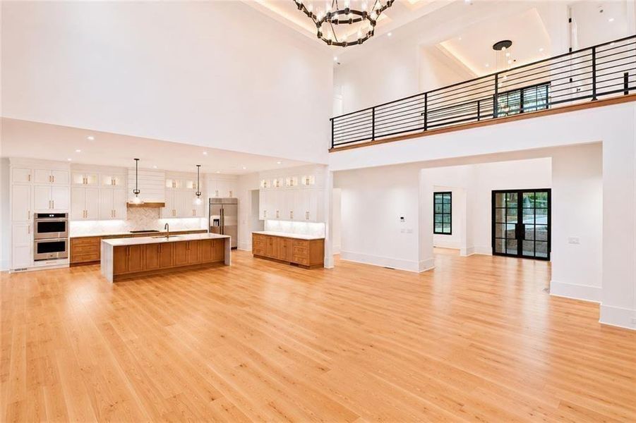 Spacious, unfurnished interior of a new home in , Alpharetta (Image 99).