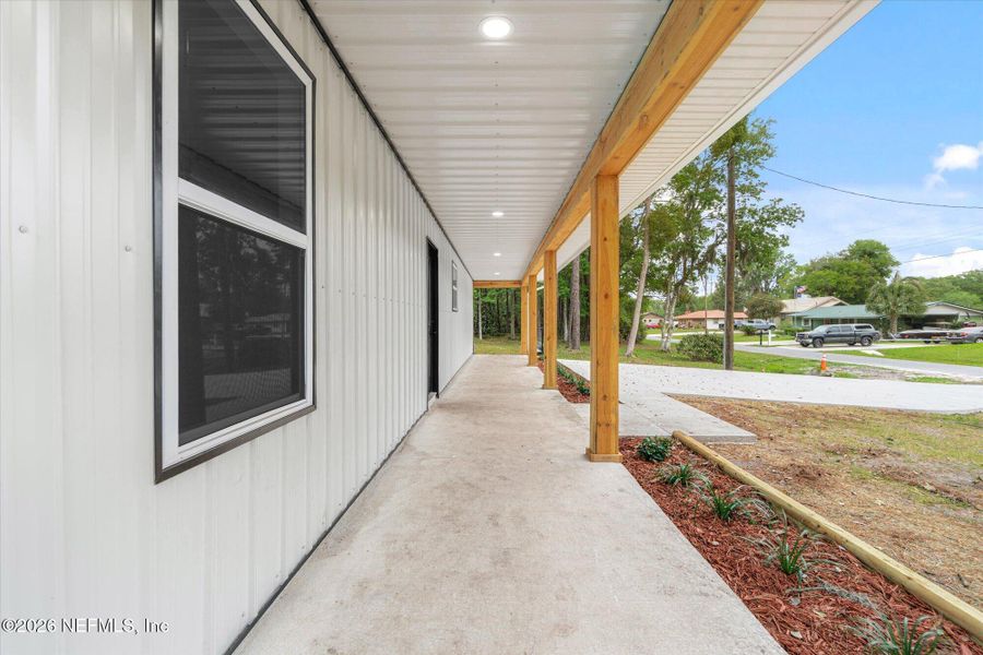 Exterior details and patio area of a home in , Satsuma (Image 15).
