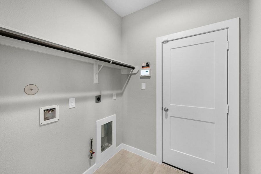 Spacious, unfurnished interior of a new home in Grand Oaks Village, Houston (Image 23). Spacious, unfurnished interior of a new home in Grand Oaks Village, Houston (Image 23).