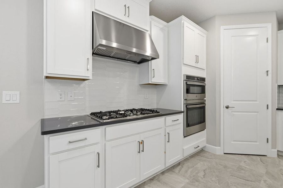 Furnished interior view inside a new home in Headwaters at Lofton Creek, Yulee (Image 9).