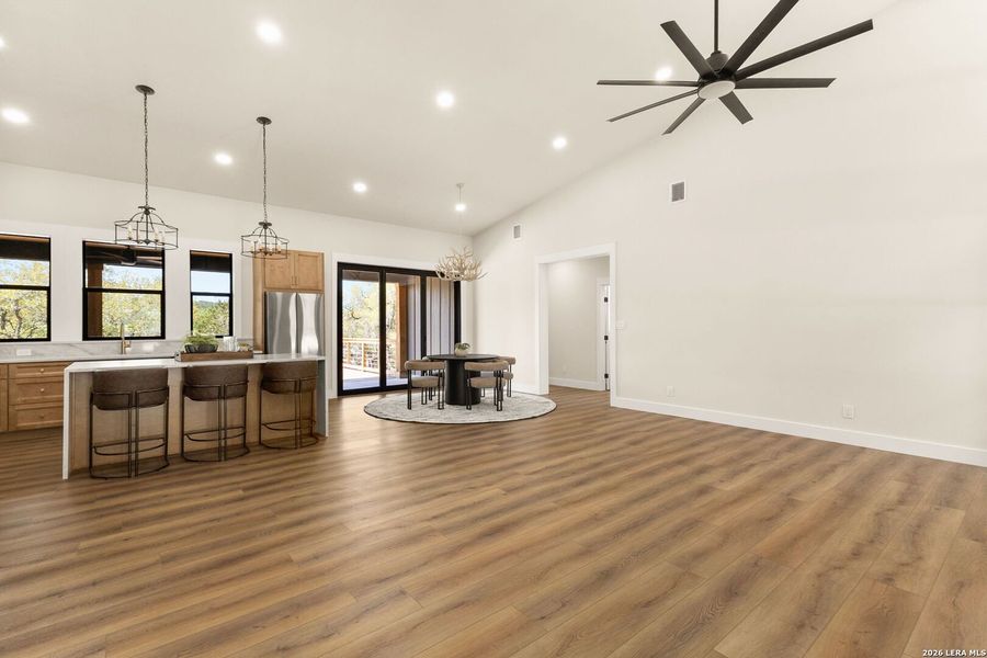 Spacious, unfurnished interior of a new home in , New Braunfels (Image 26).