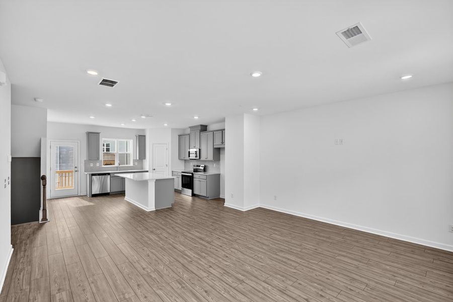 Spacious, unfurnished interior of a new home in Somerset at Veterans Memorial, Mableton (Image 13). Spacious, unfurnished interior of a new home in Somerset at Veterans Memorial, Mableton (Image 13).