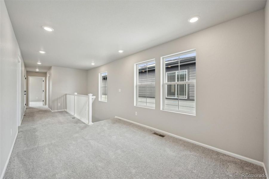 Spacious, unfurnished interior of a new home in The Villas Collection at Sterling Ranch, Littleton (Image 33).