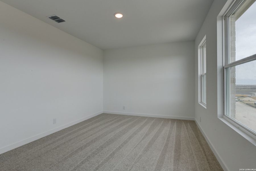 Spacious, unfurnished interior of a new home in Saddlebrook Ranch, Schertz (Image 22).
