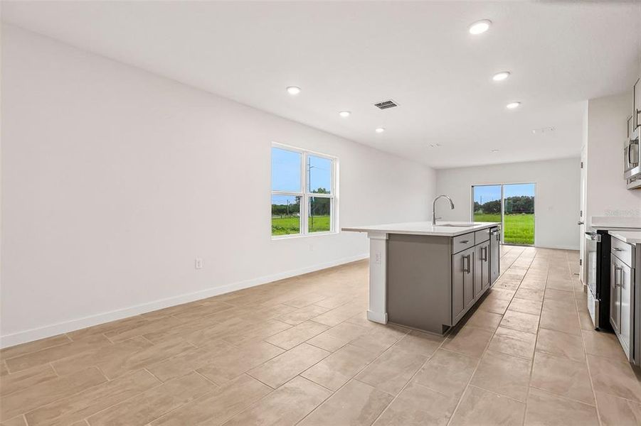 Spacious, unfurnished interior of a new home in Liberty Trace, Haines City (Image 30). Spacious, unfurnished interior of a new home in Liberty Trace, Haines City (Image 30).