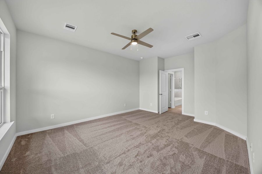 Spacious, unfurnished interior of a new home in La Segarra 40', Brookshire (Image 27). Spacious, unfurnished interior of a new home in La Segarra 40', Brookshire (Image 27).