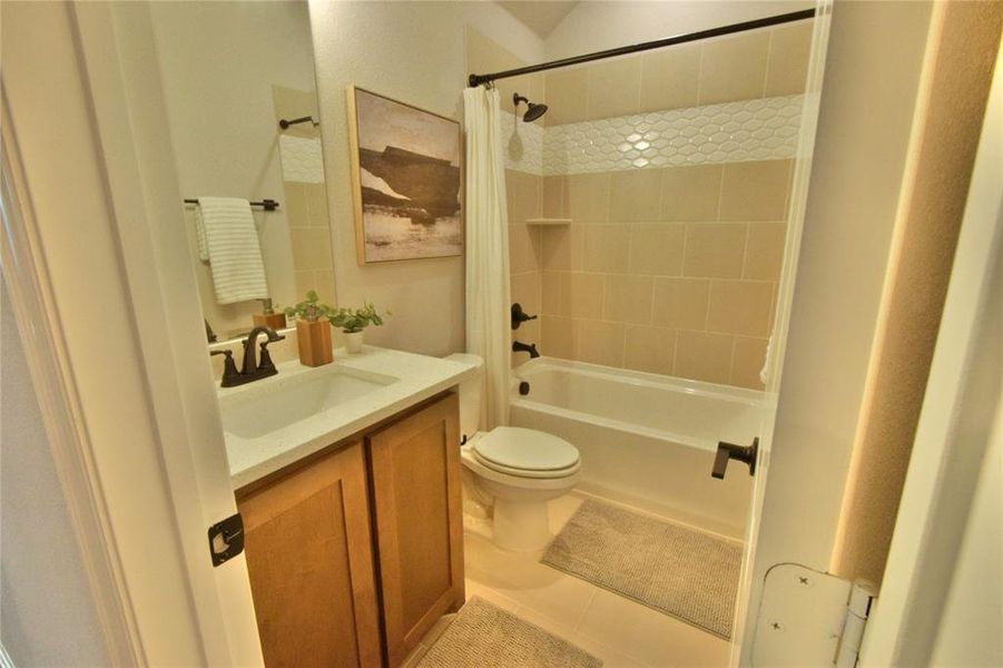Furnished interior view inside a new home in Abe's Landing, Granbury (Image 16).