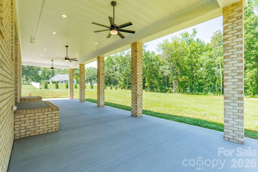 Exterior details and patio area of a home in , Wesley Chapel (Image 4). Exterior details and patio area of a home in , Wesley Chapel (Image 4).