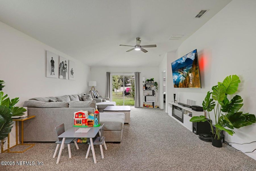 Furnished interior view inside a new home in The Arbors, Jacksonville (Image 5). Furnished interior view inside a new home in The Arbors, Jacksonville (Image 5).