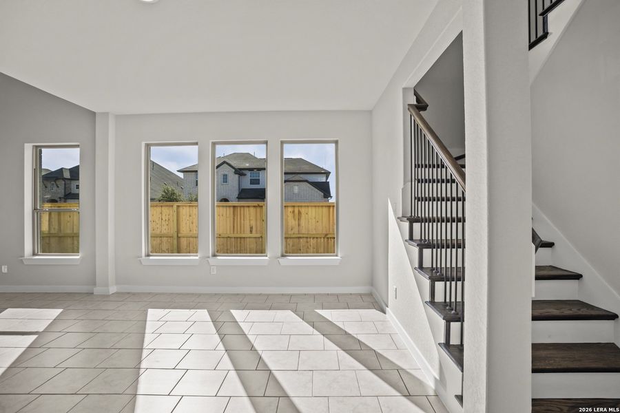 Spacious, unfurnished interior of a new home in Stillwater Ranch, San Antonio (Image 40).
