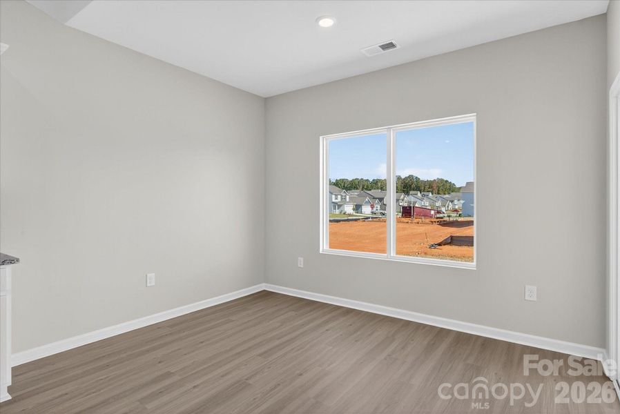 Spacious, unfurnished interior of a new home in Stagecoach Station, Gastonia (Image 18).