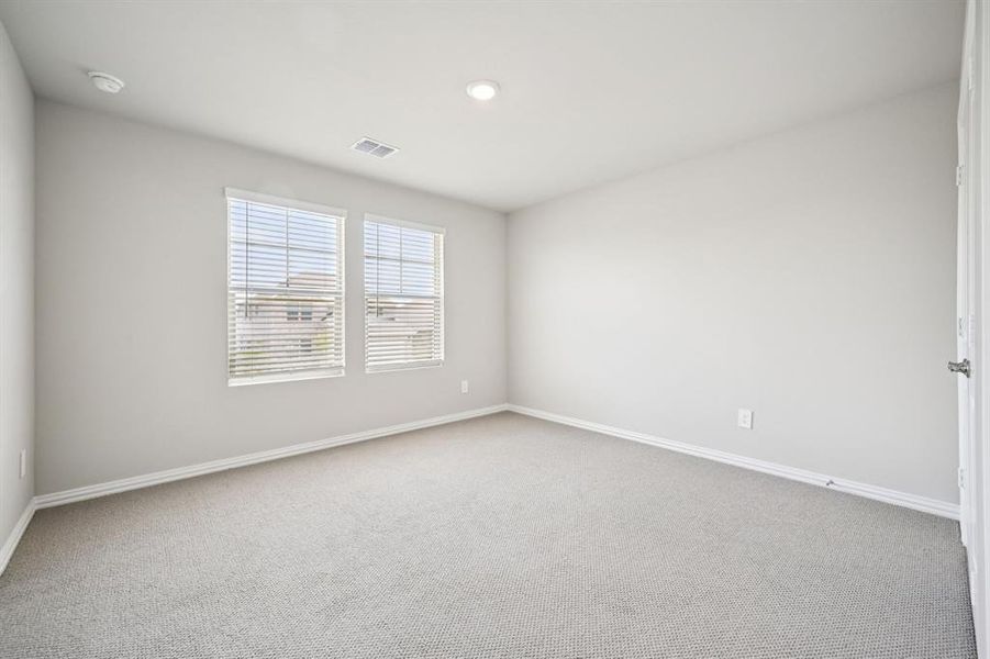 Spacious, unfurnished interior of a new home in Eastridge - Signature Series, McKinney (Image 20). Spacious, unfurnished interior of a new home in Eastridge - Signature Series, McKinney (Image 20).