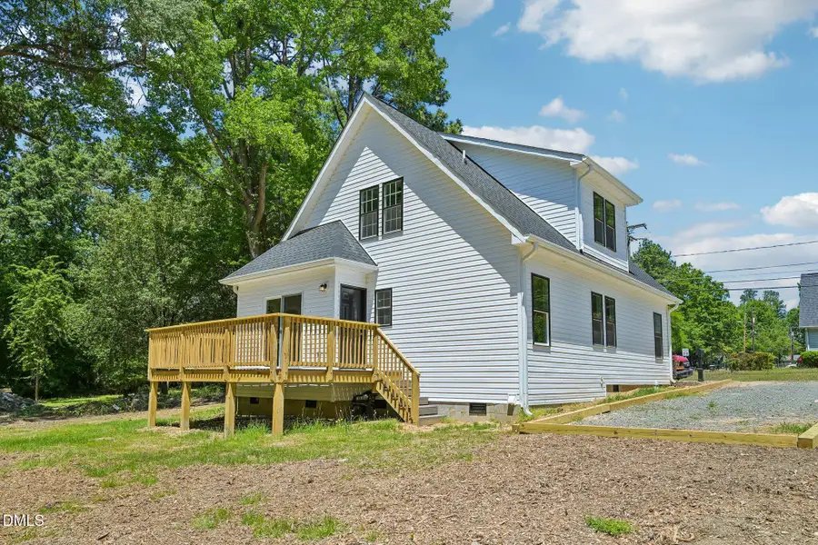 36-web-or-mls-Berwyn Ave-S1405-036