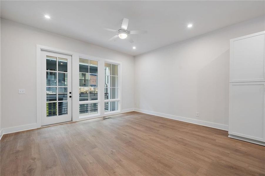 Spacious, unfurnished interior of a new home in , Atlanta (Image 13).