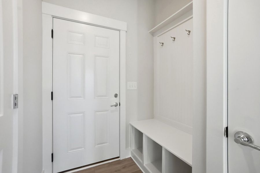 Spacious, unfurnished interior of a new home in Rone Creek, Waxhaw (Image 31).