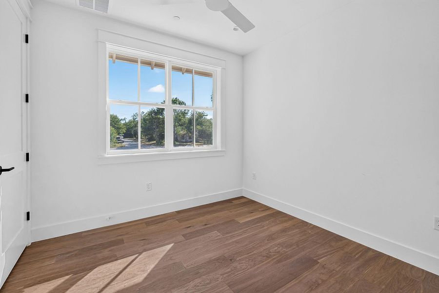 Spacious, unfurnished interior of a new home in , Austin (Image 18).