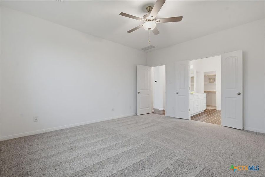 Spacious, unfurnished interior of a new home in Levy Crossing, Killeen (Image 29). Spacious, unfurnished interior of a new home in Levy Crossing, Killeen (Image 29).