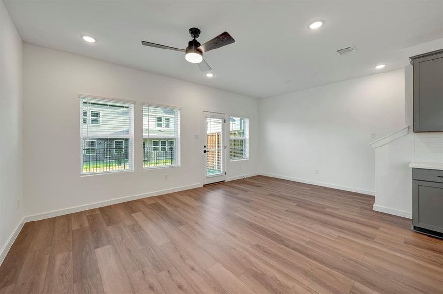 Spacious, unfurnished interior of a new home in Providence Commons, Providence Village (Image 29). Spacious, unfurnished interior of a new home in Providence Commons, Providence Village (Image 29).