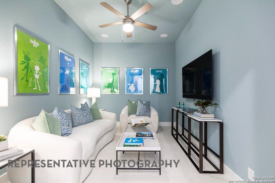 Furnished interior view inside a new home in Homestead, Schertz (Image 9).