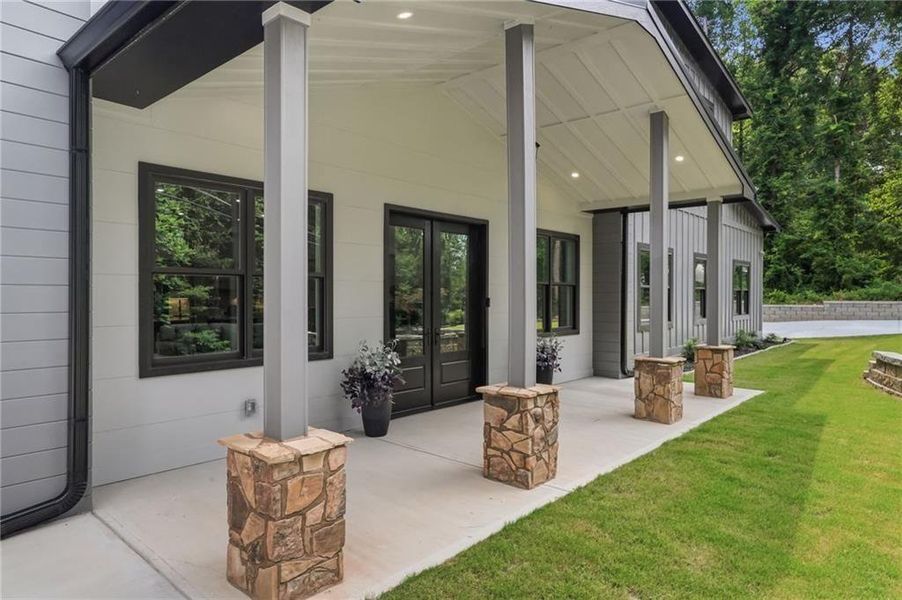Exterior details and patio area of a home in , Acworth (Image 35).