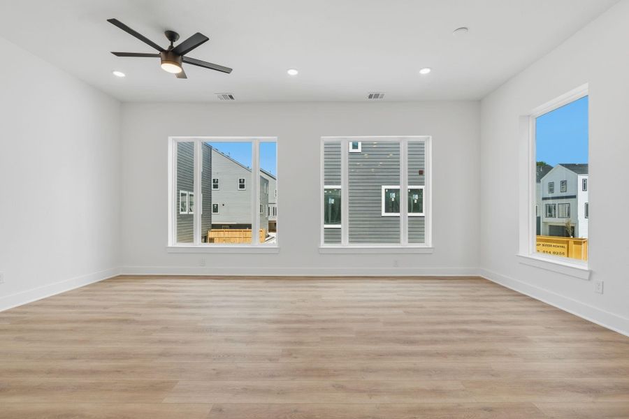 Spacious, unfurnished interior of a new home in , Houston (Image 21).