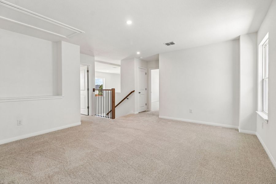 Spacious, unfurnished interior of a new home in Foxfield, Austin (Image 17). Spacious, unfurnished interior of a new home in Foxfield, Austin (Image 17).