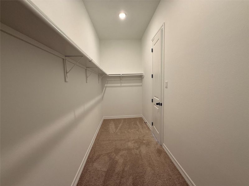 Spacious, unfurnished interior of a new home in Wildrye, Waller (Image 28).