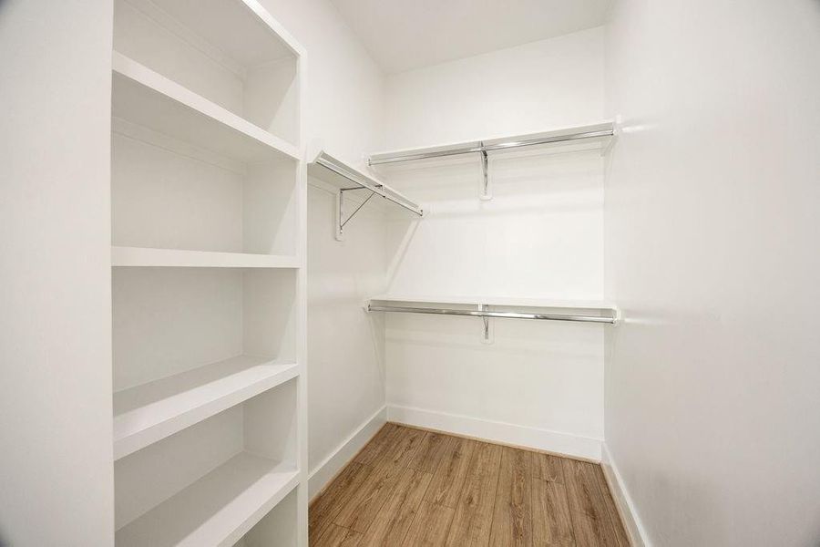 Spacious, unfurnished interior of a new home in , Houston (Image 17).