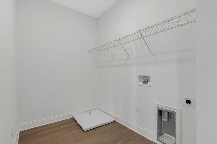 Spacious, unfurnished interior of a new home in Pickens Bluff, Hiram (Image 14). Spacious, unfurnished interior of a new home in Pickens Bluff, Hiram (Image 14).