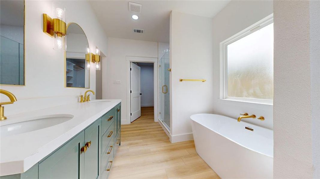 Furnished interior view inside a new home in , Weatherford (Image 11).