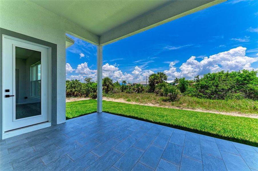 Exterior details and patio area of a home in , Port Charlotte (Image 29).
