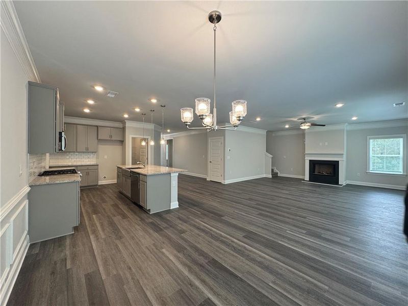 Spacious, unfurnished interior of a new home in Tuscany Hills, Douglasville (Image 11).