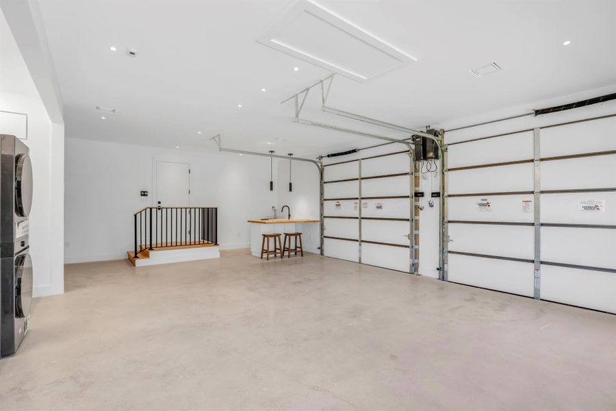 Image 29 of a home in .