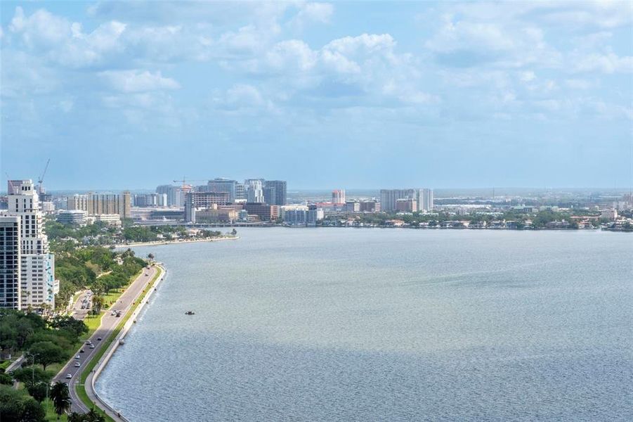 Condo located in Tampa, FL showcasing its design and architecture (Image 51). Condo located in Tampa, FL showcasing its design and architecture (Image 51).