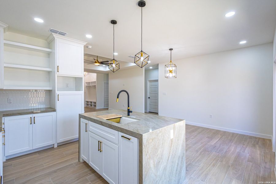Furnished interior view inside a new home in , Laredo (Image 8).