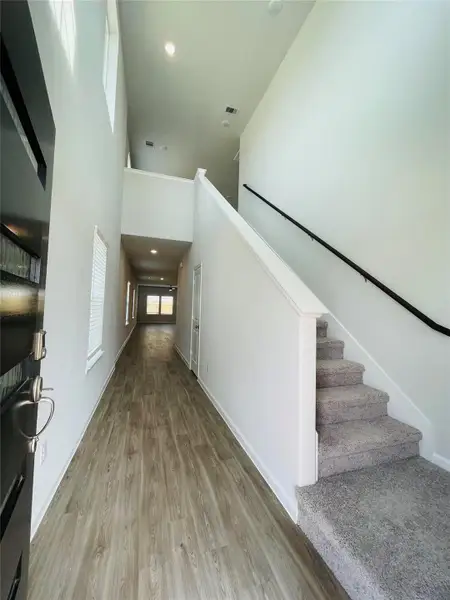 Image 2 of a home in . Image 2 of a home in .