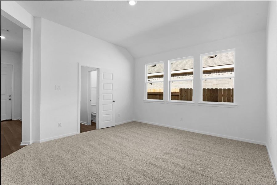 Spacious, unfurnished interior of a new home in Briarwood, Elgin (Image 14).