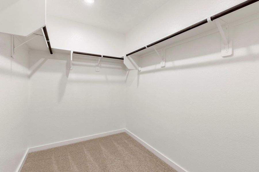 Spacious, unfurnished interior of a new home in , Huntsville (Image 29).