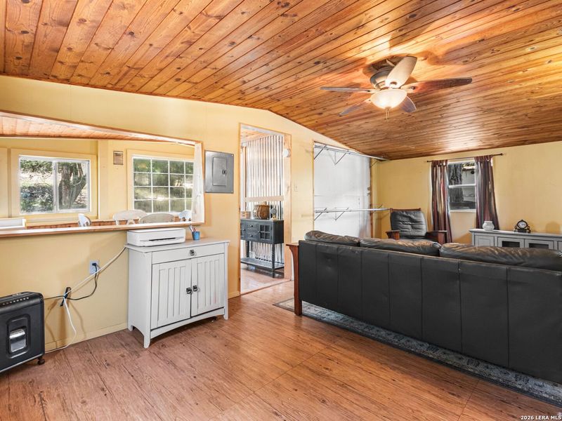 Furnished interior view inside a new home in , Bandera (Image 42).