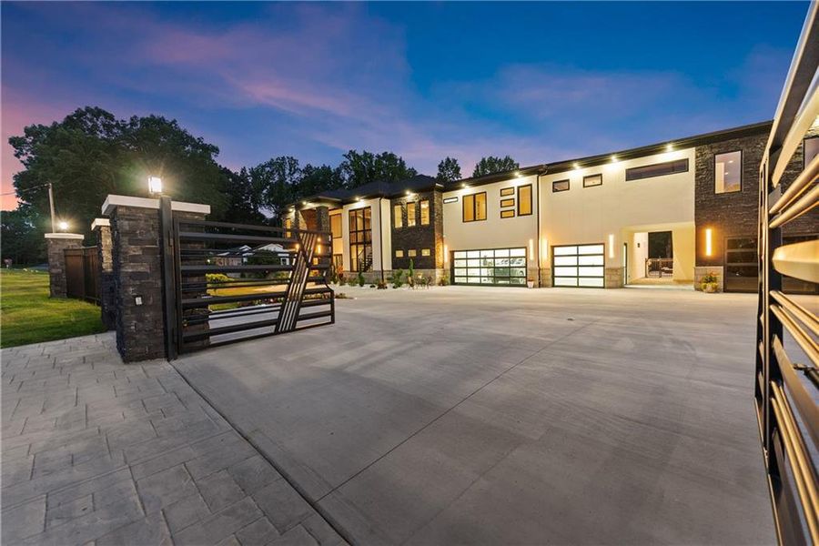 Exterior details and patio area of a home in , Lawrenceville (Image 44).