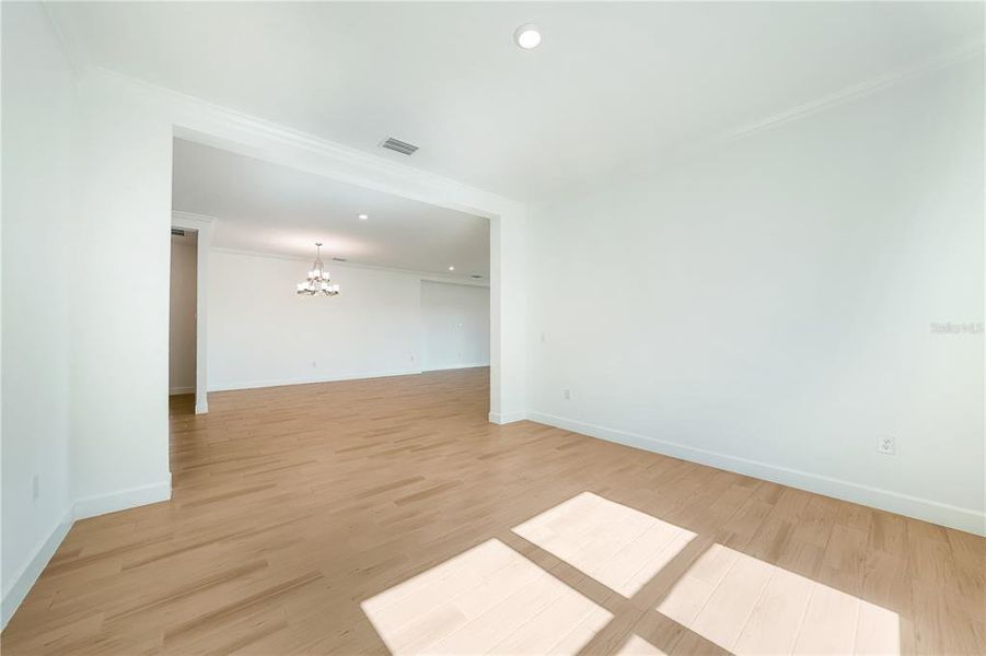 Spacious, unfurnished interior of a new home in Esplanade at Skye Ranch, Sarasota (Image 32).