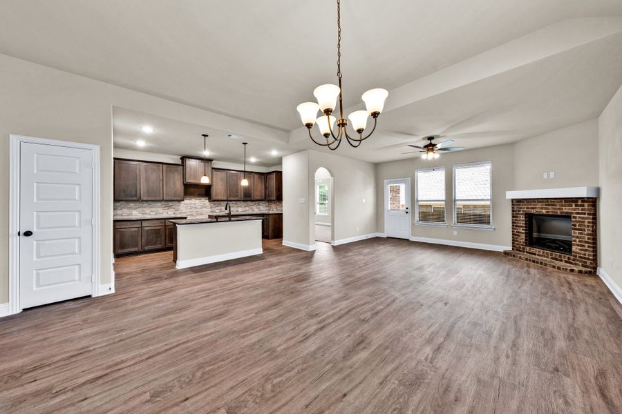 Spacious, unfurnished interior of a new home in Summerwood, Red Oak (Image 22).